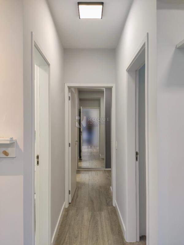 Apartamento à venda no bairro Vila Camargo: Hall 
