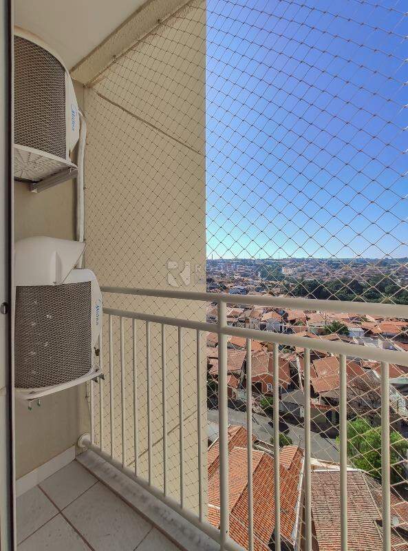 Apartamento à venda no bairro Vila Camargo: Sacada 