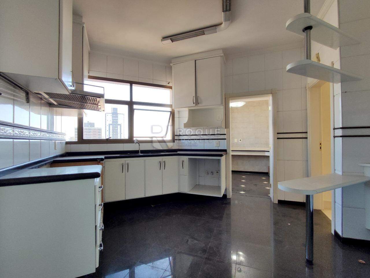 Apartamento à venda no bairro Centro: COZINHA