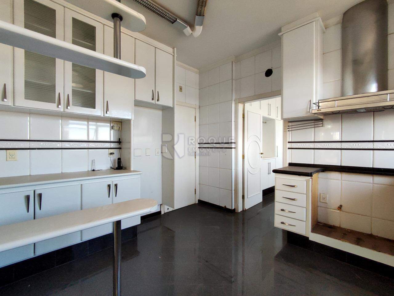 Apartamento à venda no bairro Centro: COZINHA