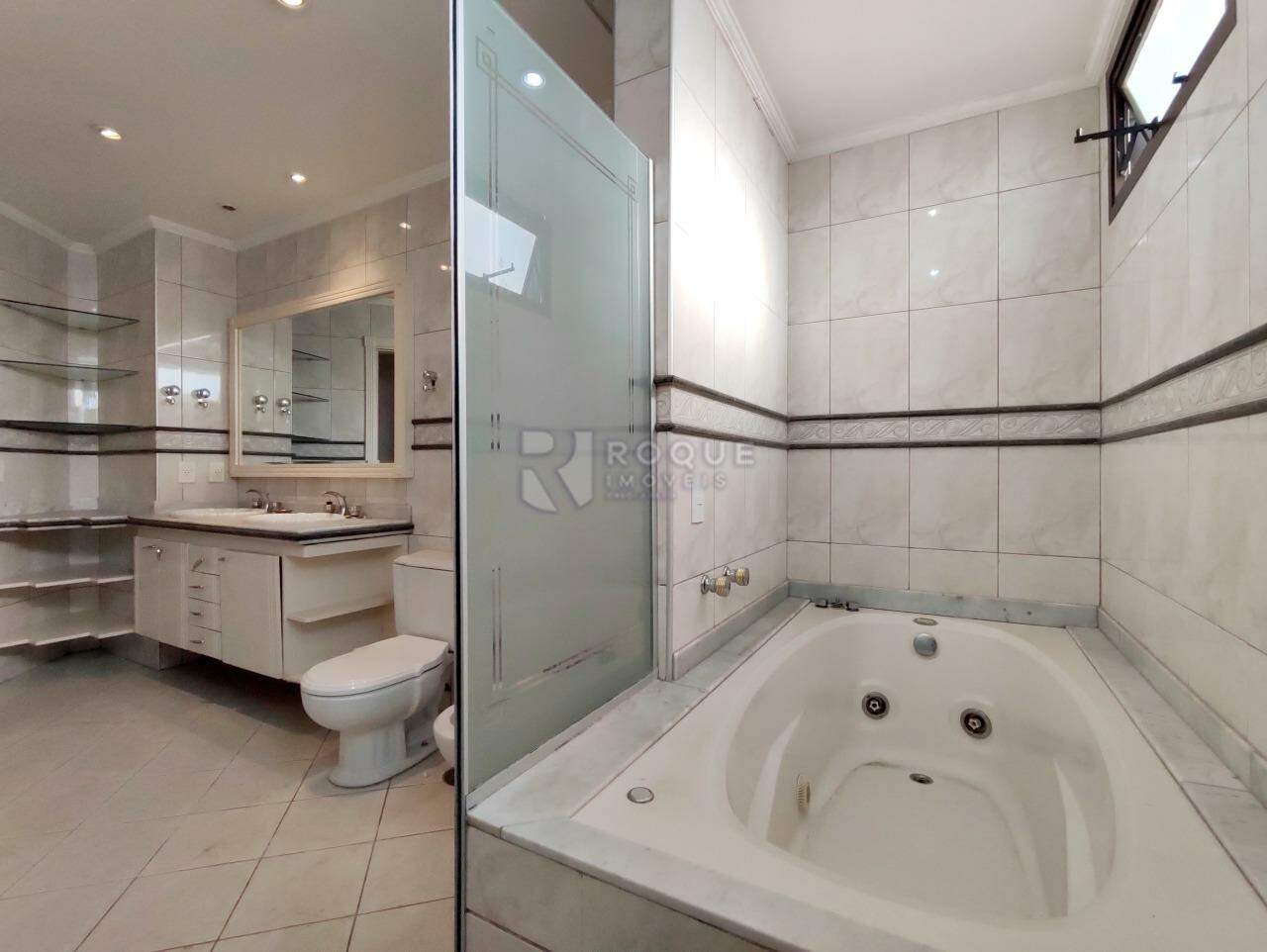 Apartamento à venda no bairro Centro: WC SUÍTE MASTER