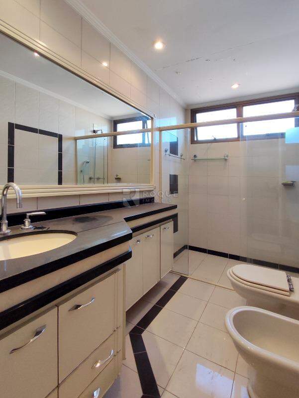 Apartamento à venda no bairro Centro: WC SUÍTE 2