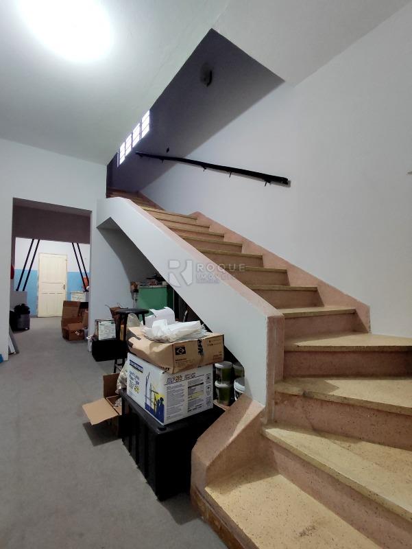 Casa Comercial à venda no bairro Centro: ACESSO PISO SUPERIOR