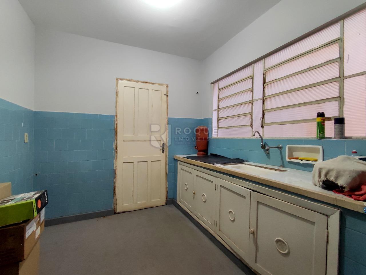 Casa Comercial à venda no bairro Centro: COZINHA