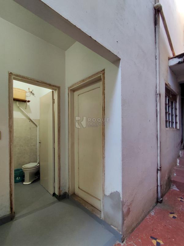 Casa Comercial à venda no bairro Centro: ÁREA DE SERVIÇO