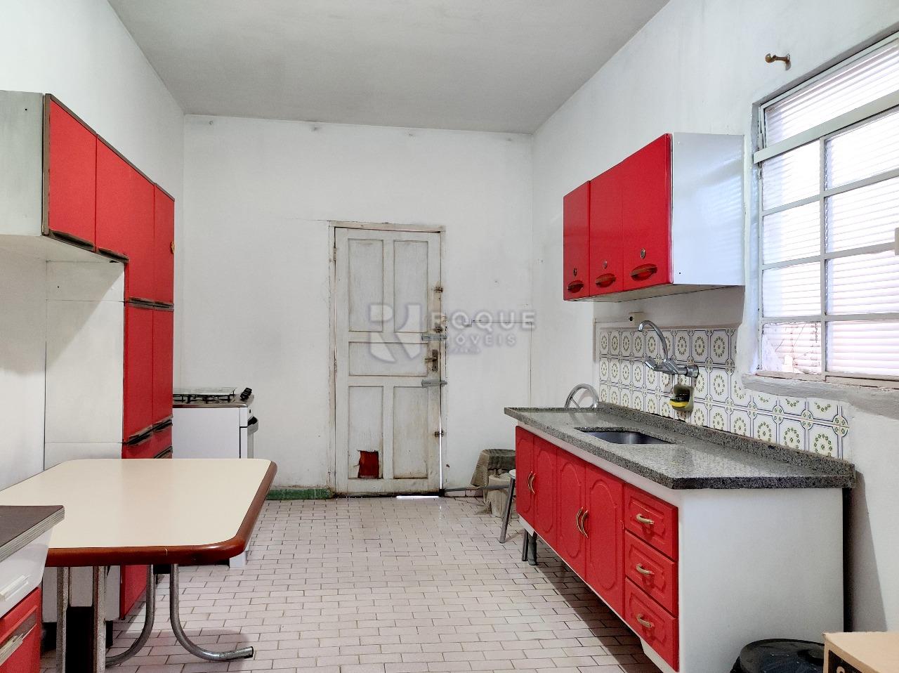 Casa Comercial à venda no bairro Centro: COZINHA PISO SUPERIOR