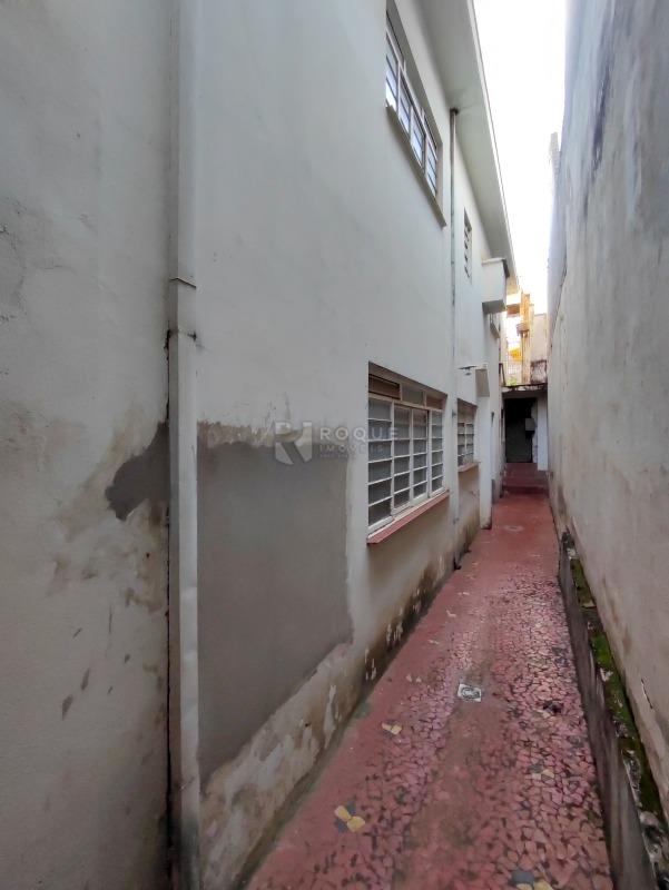 Casa Comercial à venda no bairro Centro: CORREDOR LATERAL