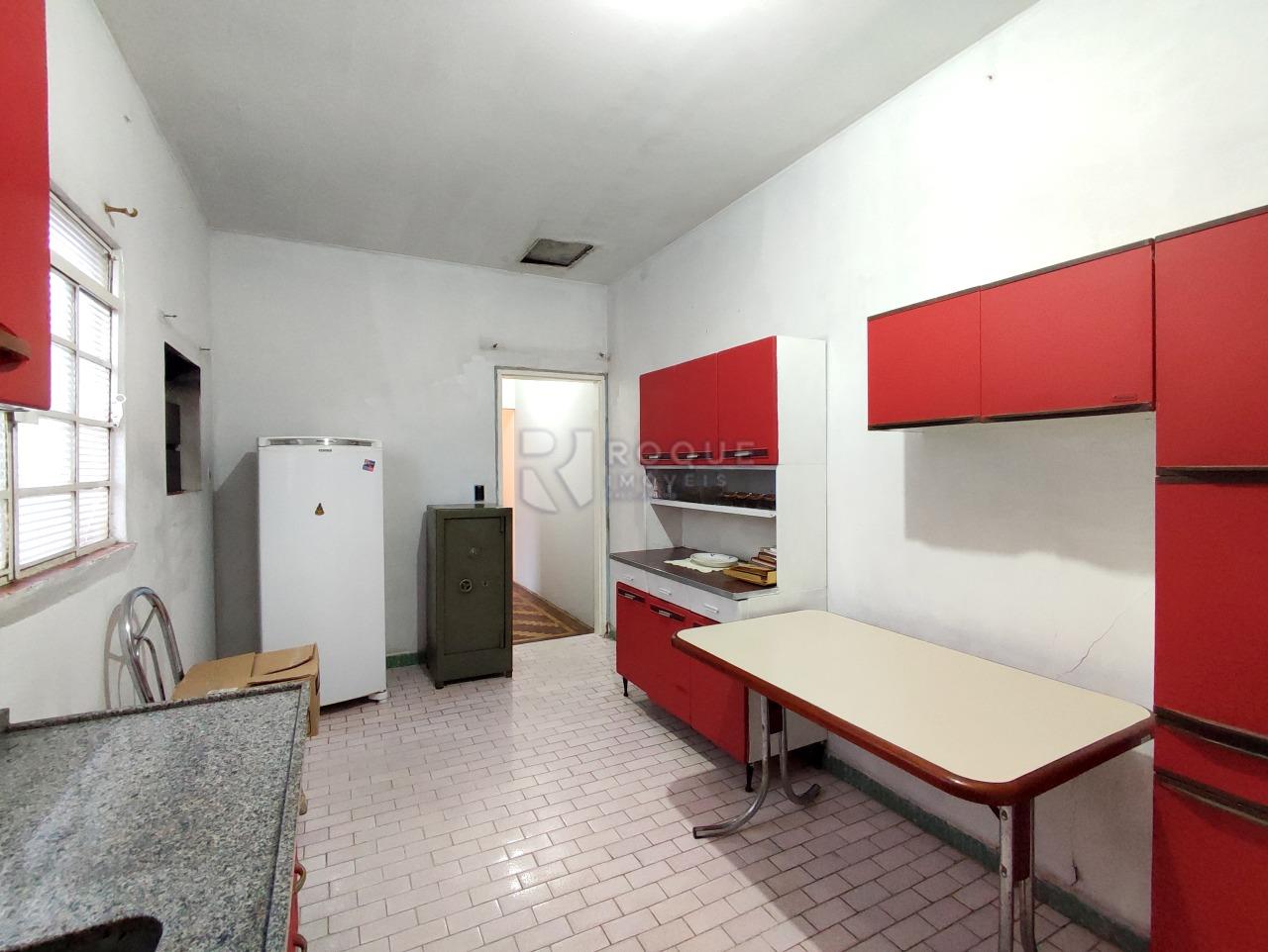 Casa Comercial à venda no bairro Centro: COZINHA PISO SUPERIOR