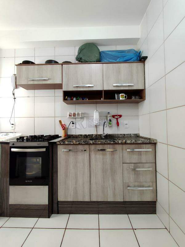 Apartamento à venda no bairro Residencial Rubi: COZINHA