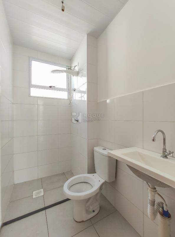 Apartamento para aluguel no bairro Fazenda Duas Barras: WC social 