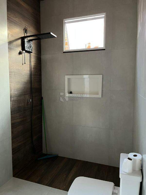 Casa Residencial à venda no bairro JARDIM DO BOSQUE: 