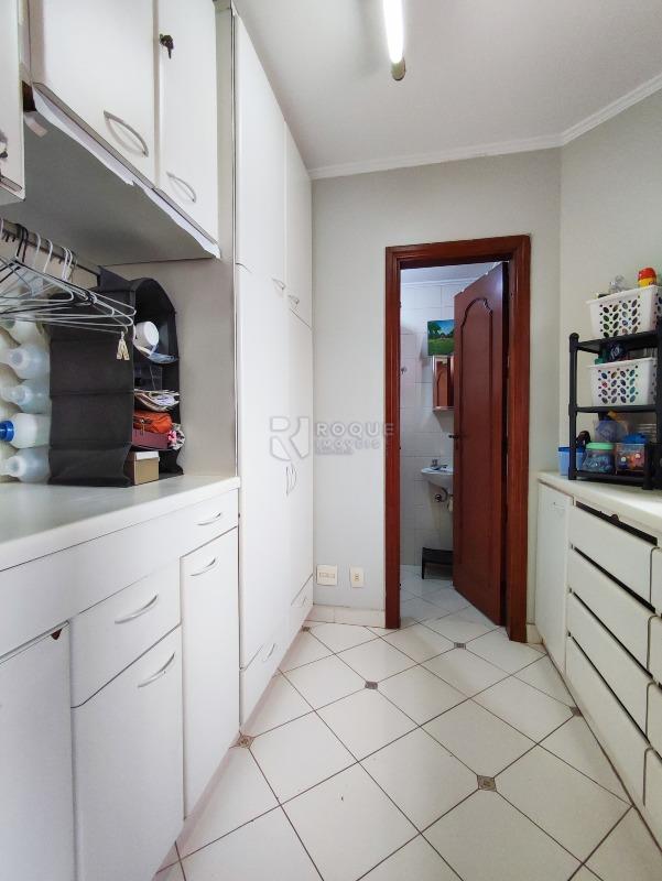 Apartamento à venda no bairro Centro: ÁREA DE SERVIÇO