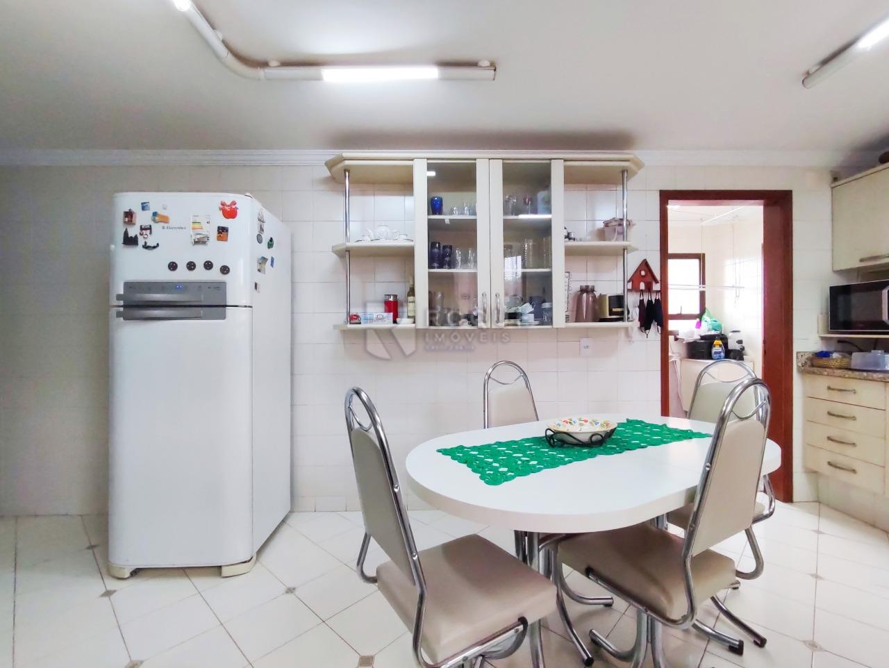 Apartamento à venda no bairro Centro: COZINHA