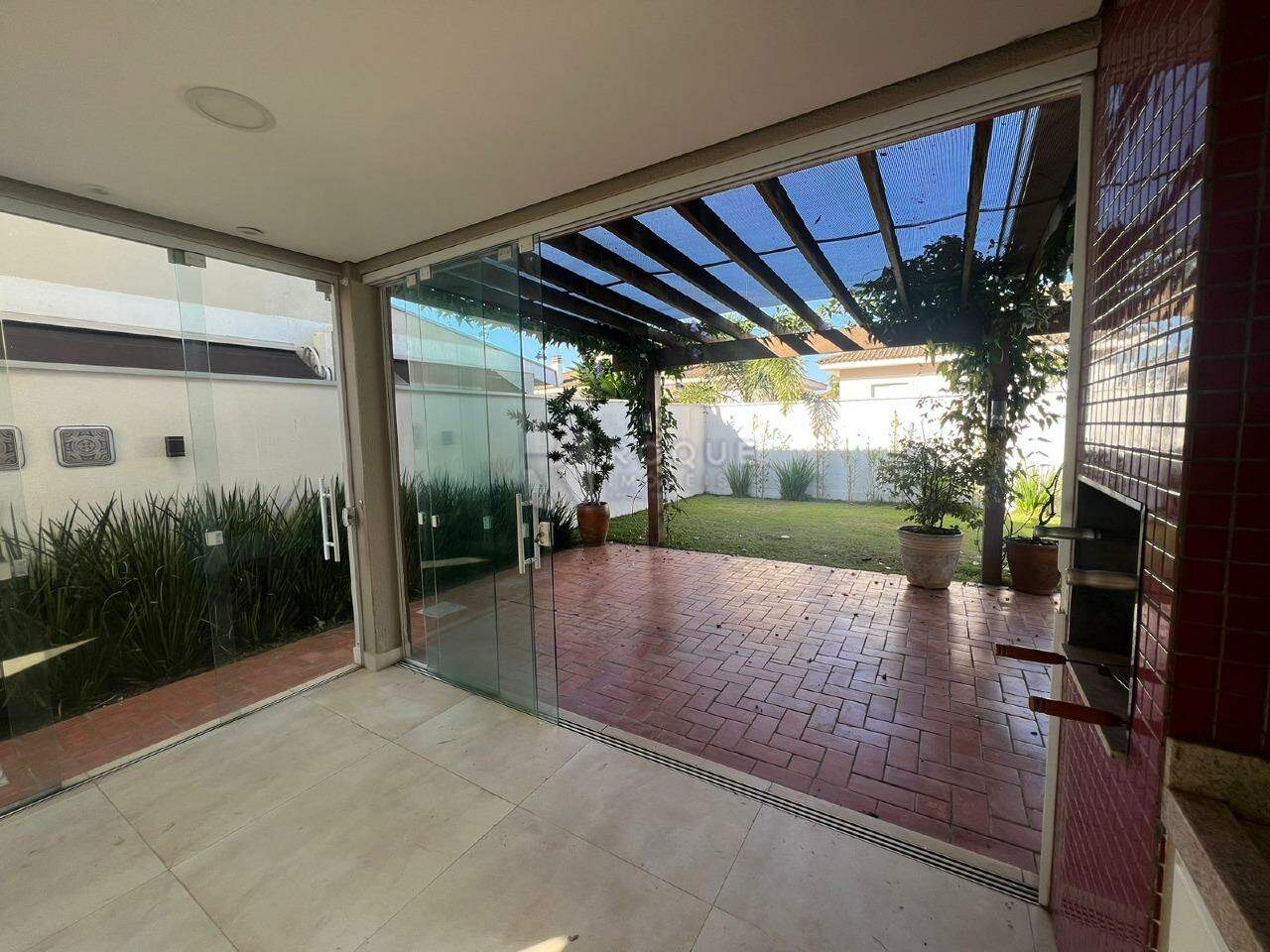 Casa em condomínio à venda no bairro Jardim Montezuma: ÁREA GOURMET