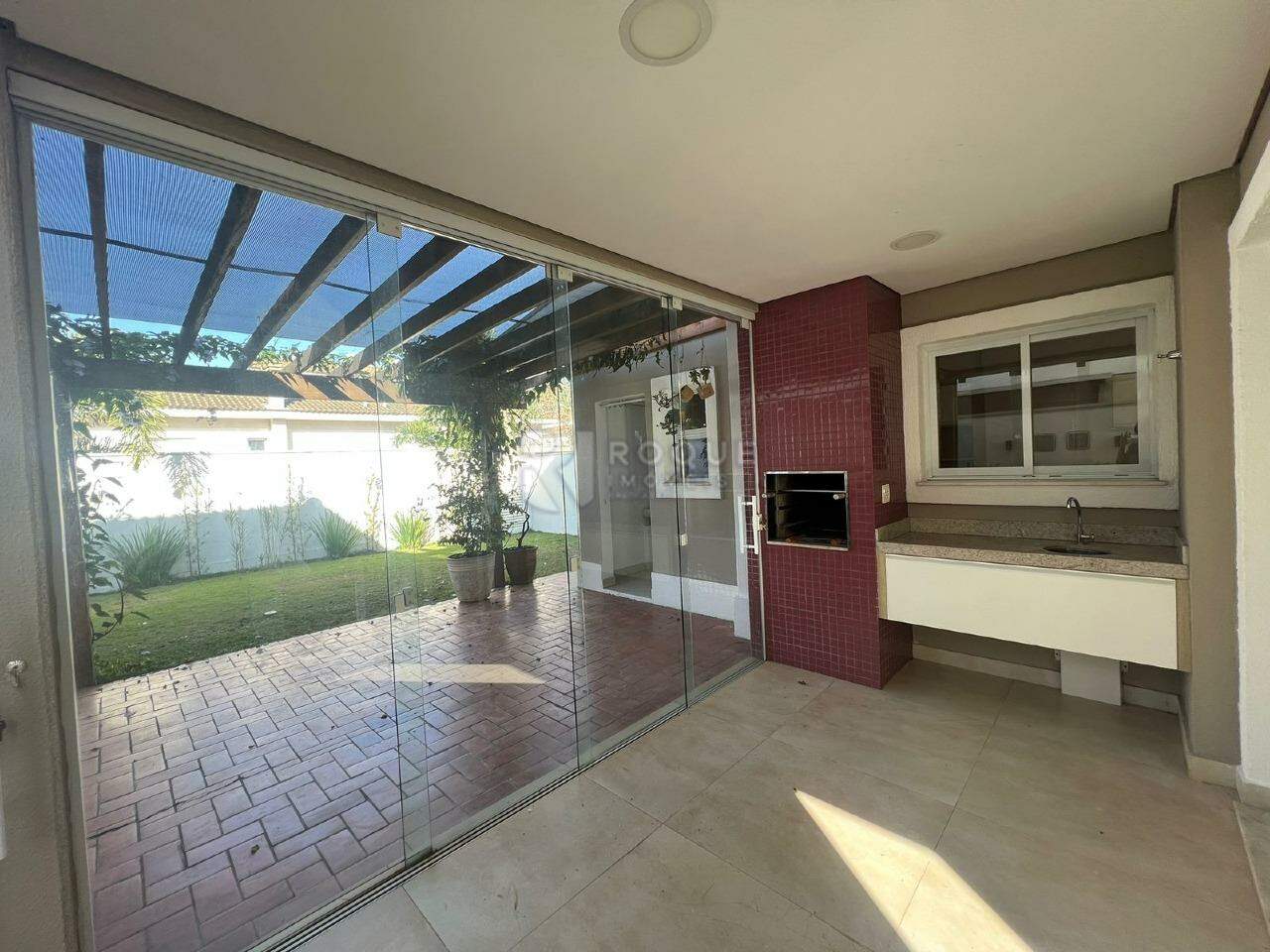 Casa em condomínio à venda no bairro Jardim Montezuma: ÁREA GOURMET