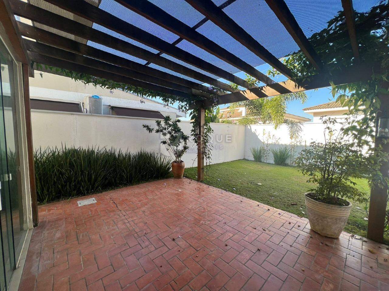Casa em condomínio à venda no bairro Jardim Montezuma: