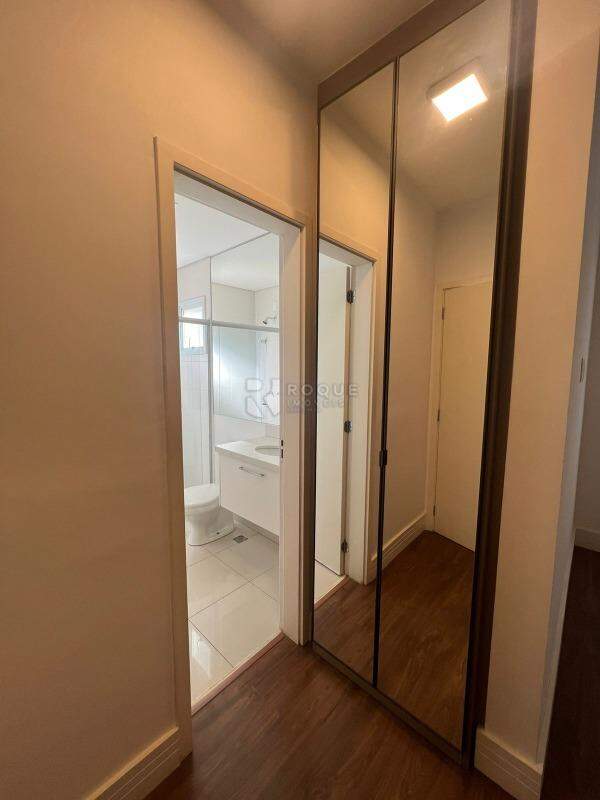 Casa em condomínio à venda no bairro Jardim Montezuma: HALL SUÍTE 01
