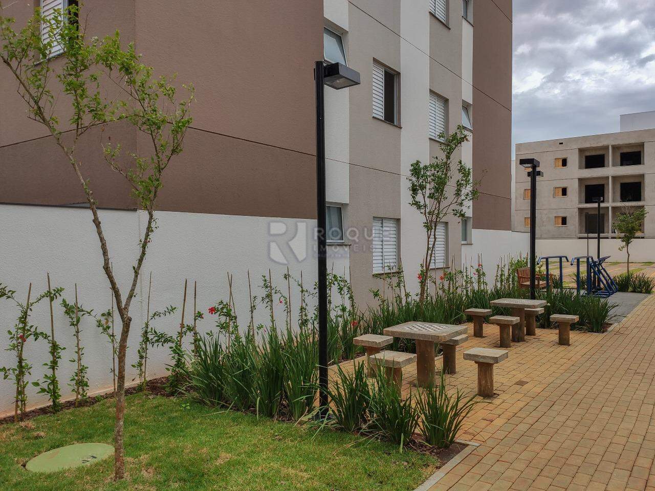 Apartamento para aluguel no bairro Jardim Santa Adélia: Área externa