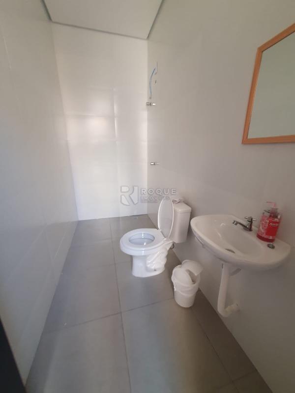 Salas/Conjuntos para aluguel no bairro Centro: WC 2 em comum