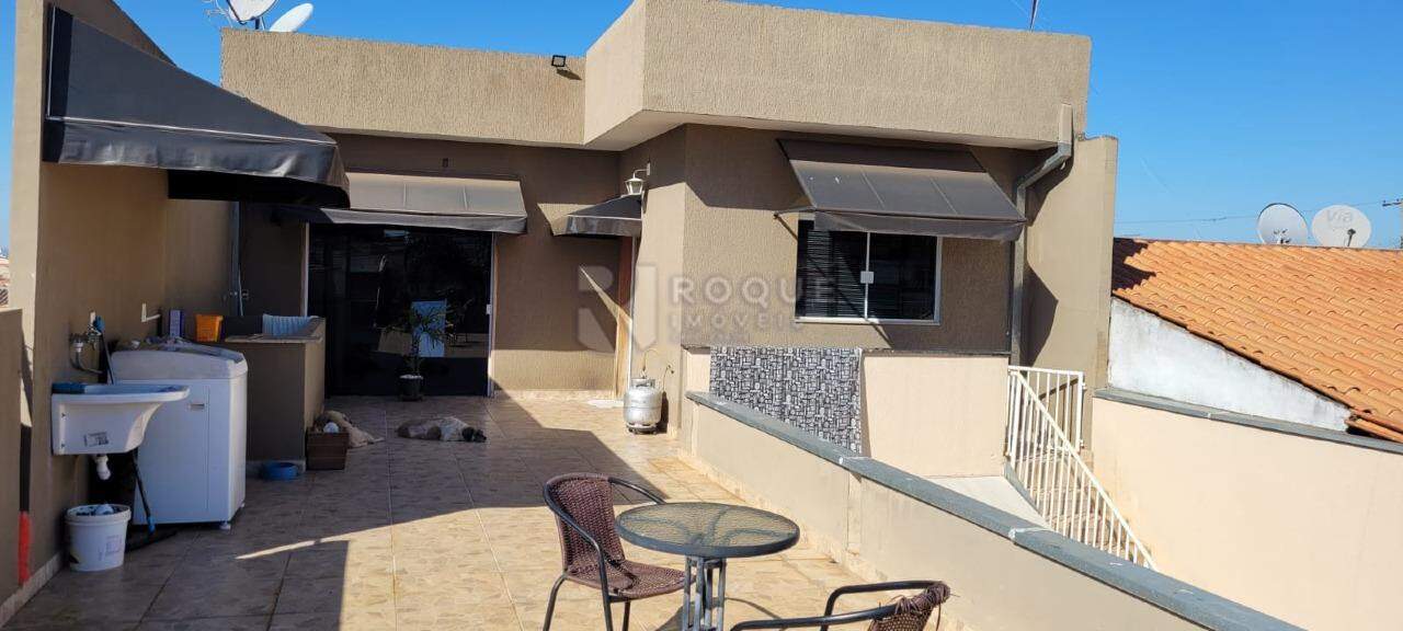 Casa Residencial à venda no bairro Jardim Residencial Alto do Flamboyant: Quintal e Lavanderia - Sobrado