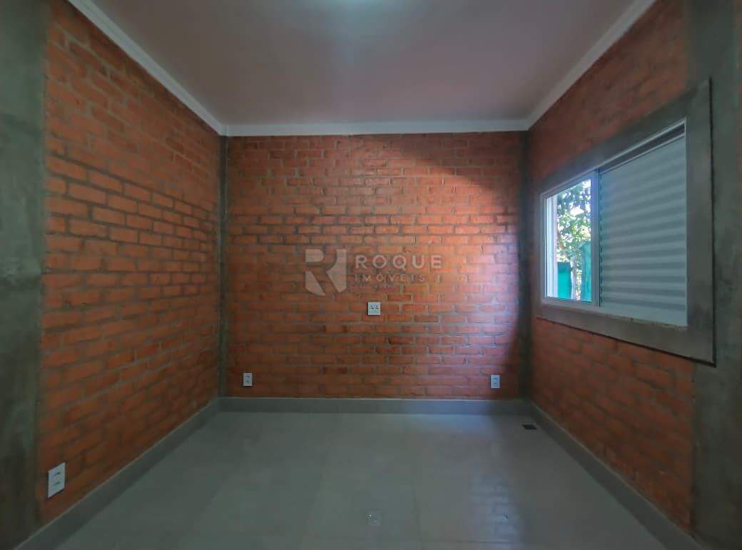 Casa em condomínio para aluguel no bairro Jardim Itapoã: Dormitório 01