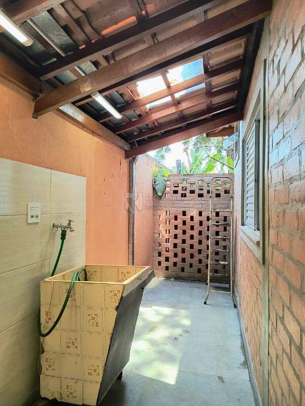 Casa em condomínio para aluguel no bairro Jardim Itapoã: Lavanderia