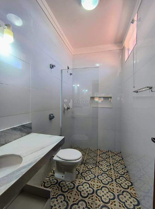 Casa em condomínio para aluguel no bairro Jardim Itapoã: Wc social 