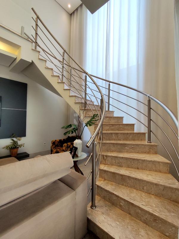 Casa Residencial à venda no bairro Jardim dos Jequitibás: ACESSO PISO SUPERIOR