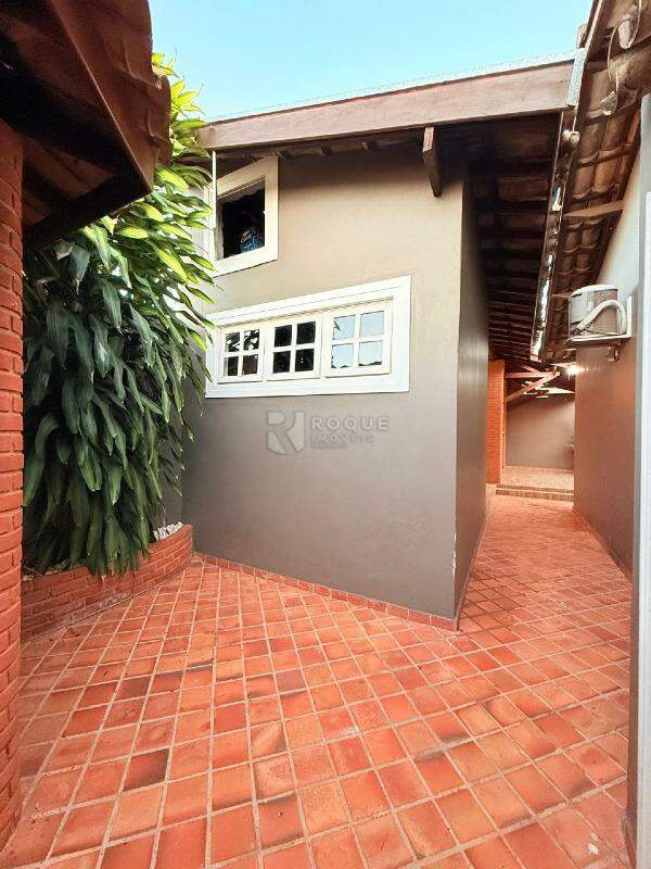 Casa em condomínio para aluguel no bairro Jardim Residencial Monsenhor Rossi: Quintal