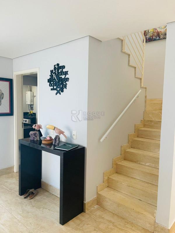 Casa em condomínio à venda no bairro Jardim Montezuma: 