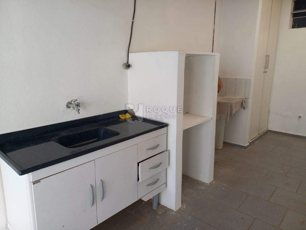 Casa Residencial para aluguel no bairro Parque Hippolyto: Cozinha externa / área de serviço