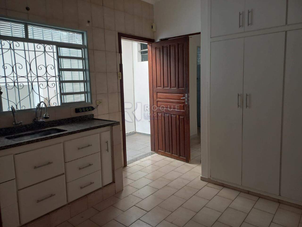Casa Residencial para aluguel no bairro Parque Hippolyto: Cozinha