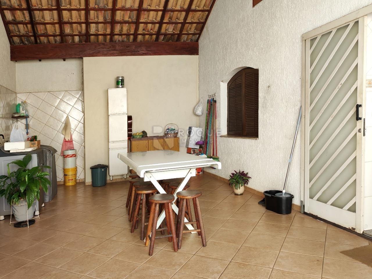 Casa Residencial à venda no bairro Vila Santa Lina: ÁREA DE SERVIÇO