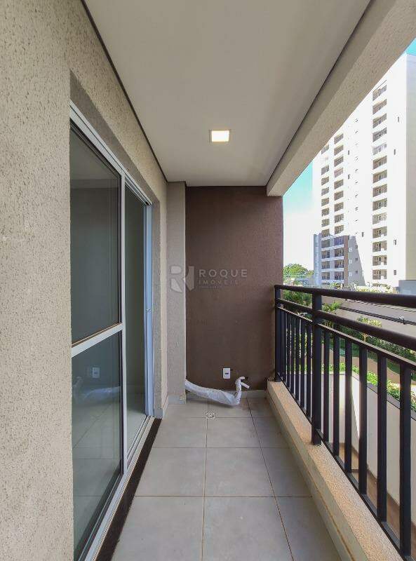 Apartamento para aluguel no bairro Jardim Santa Adélia: Sacada