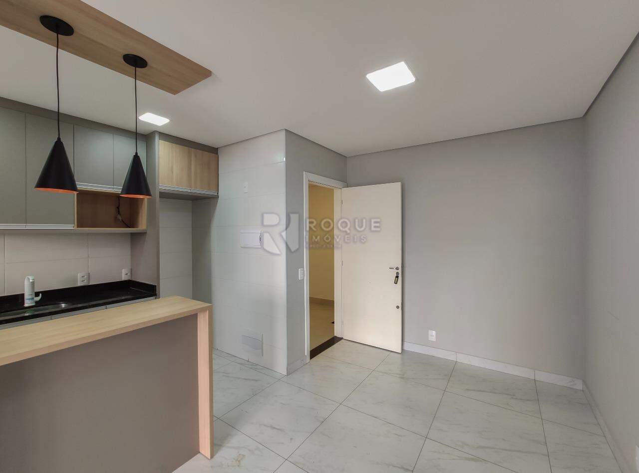 Apartamento para aluguel no bairro Jardim Santa Adélia: Sala 
