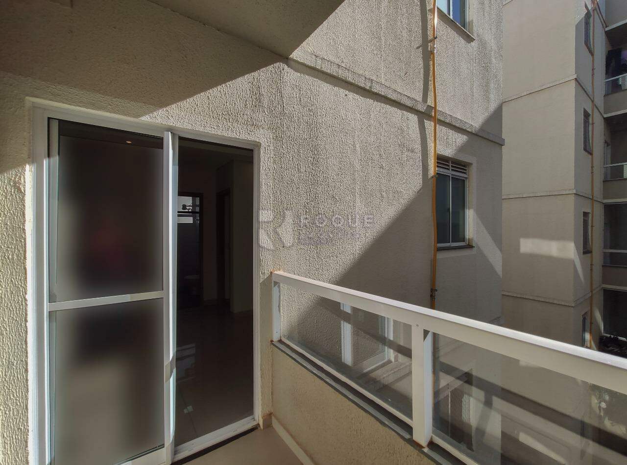 Apartamento para aluguel no bairro Graminha: Sacada 