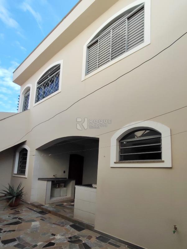 Casa Residencial à venda no bairro Boa Vista: FUNDOS