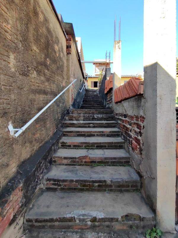 Casa Residencial à venda no bairro Parque Hippolyto: ACESSO À CASA