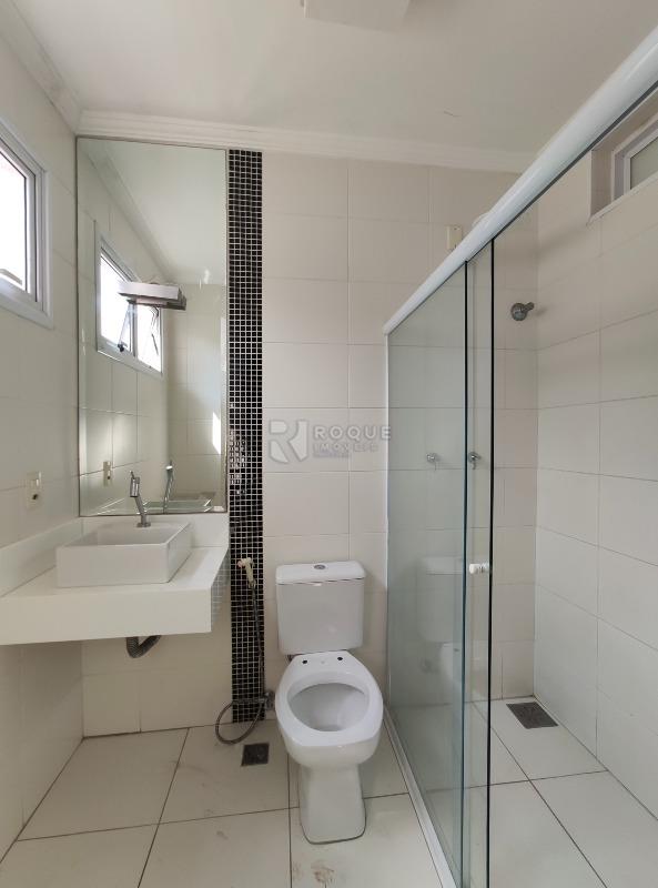 Casa Residencial para aluguel no bairro Vila Claudia: WC suíte 