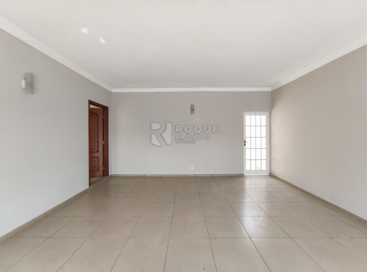 Casa Residencial para aluguel no bairro Vila Claudia: Garagem 