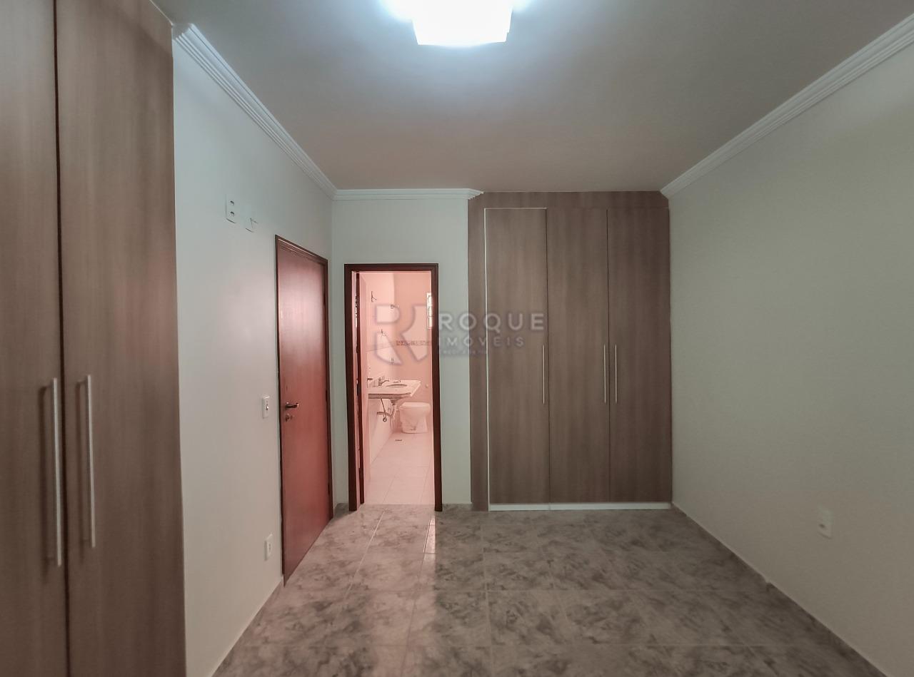 Casa Residencial para aluguel no bairro Vila Claudia: Dormitório 3 suíte 