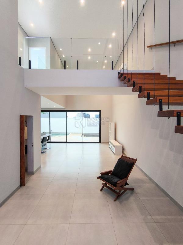 Casa em condomínio à venda no bairro Residenciais Fazenda Itapema: SALA DE ESTAR