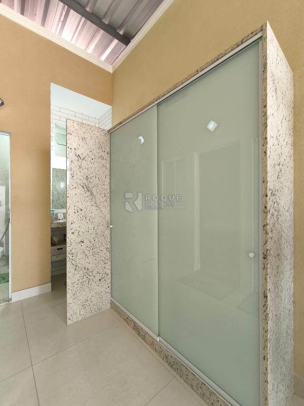 Casa Residencial à venda no bairro Jardim Parque Novo Mundo: ROUPEIRO