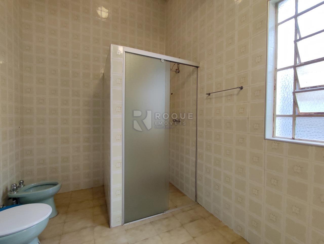 Casa Comercial à venda no bairro Centro: BANHEIRO SOCIAL