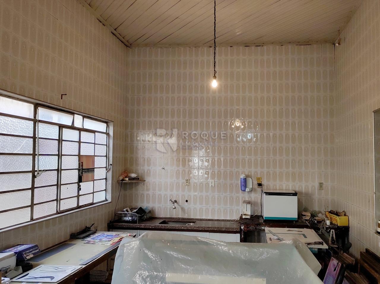 Casa Comercial à venda no bairro Centro: COZINHA