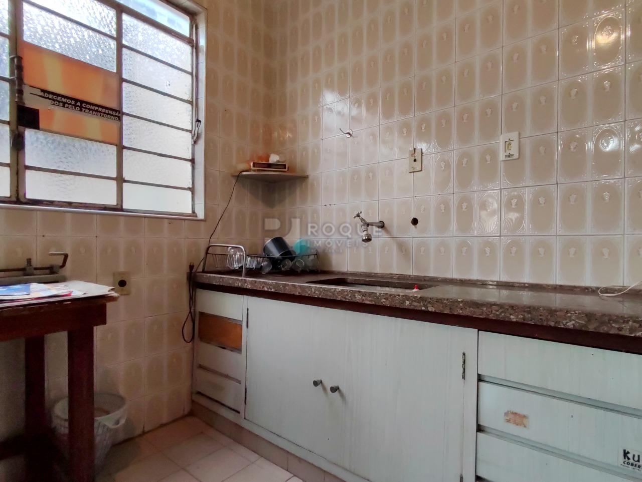 Casa Comercial à venda no bairro Centro: COZINHA