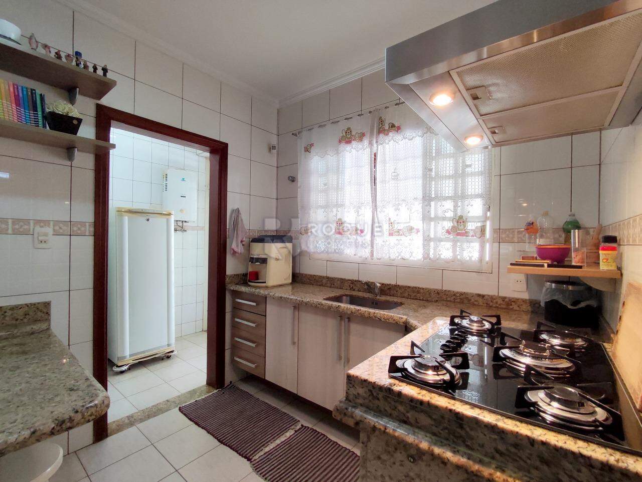 Casa Residencial à venda no bairro Jardim Mediterrâneo: COZINHA