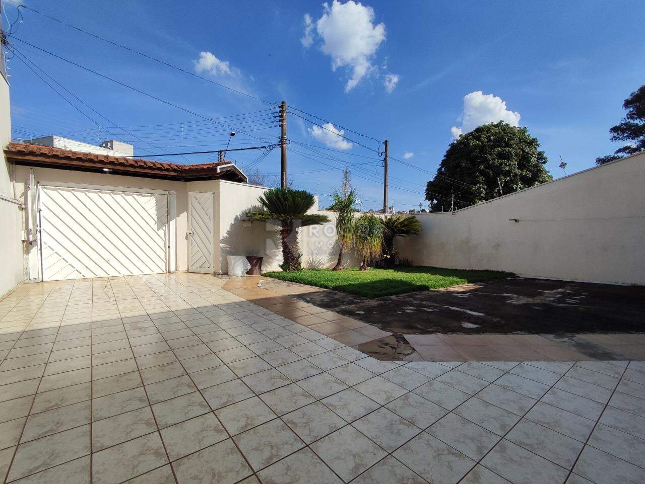 Casa Residencial à venda no bairro Jardim Mediterrâneo: JARDIM
