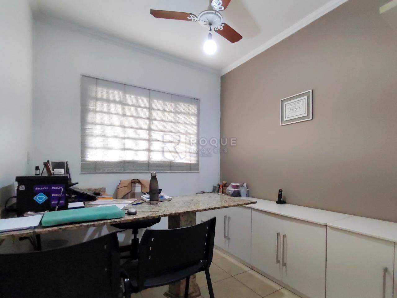 Casa Residencial à venda no bairro Jardim Mediterrâneo: ESCRITÓRIO