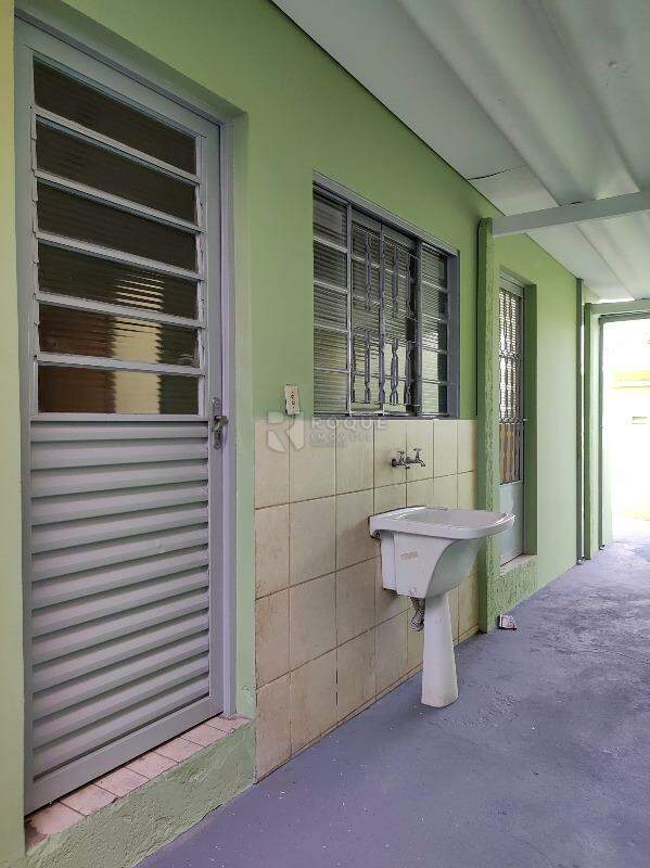 Casa Residencial à venda no bairro Jardim Residencial Regina Bastelli: LAVANDERIA